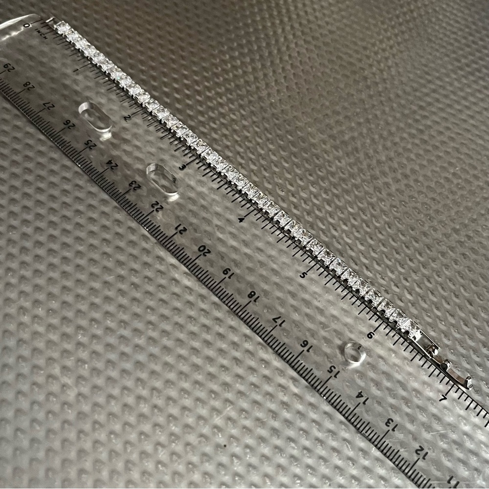 Square cut tennis bracelet, 6” long - Picture 5 of 7